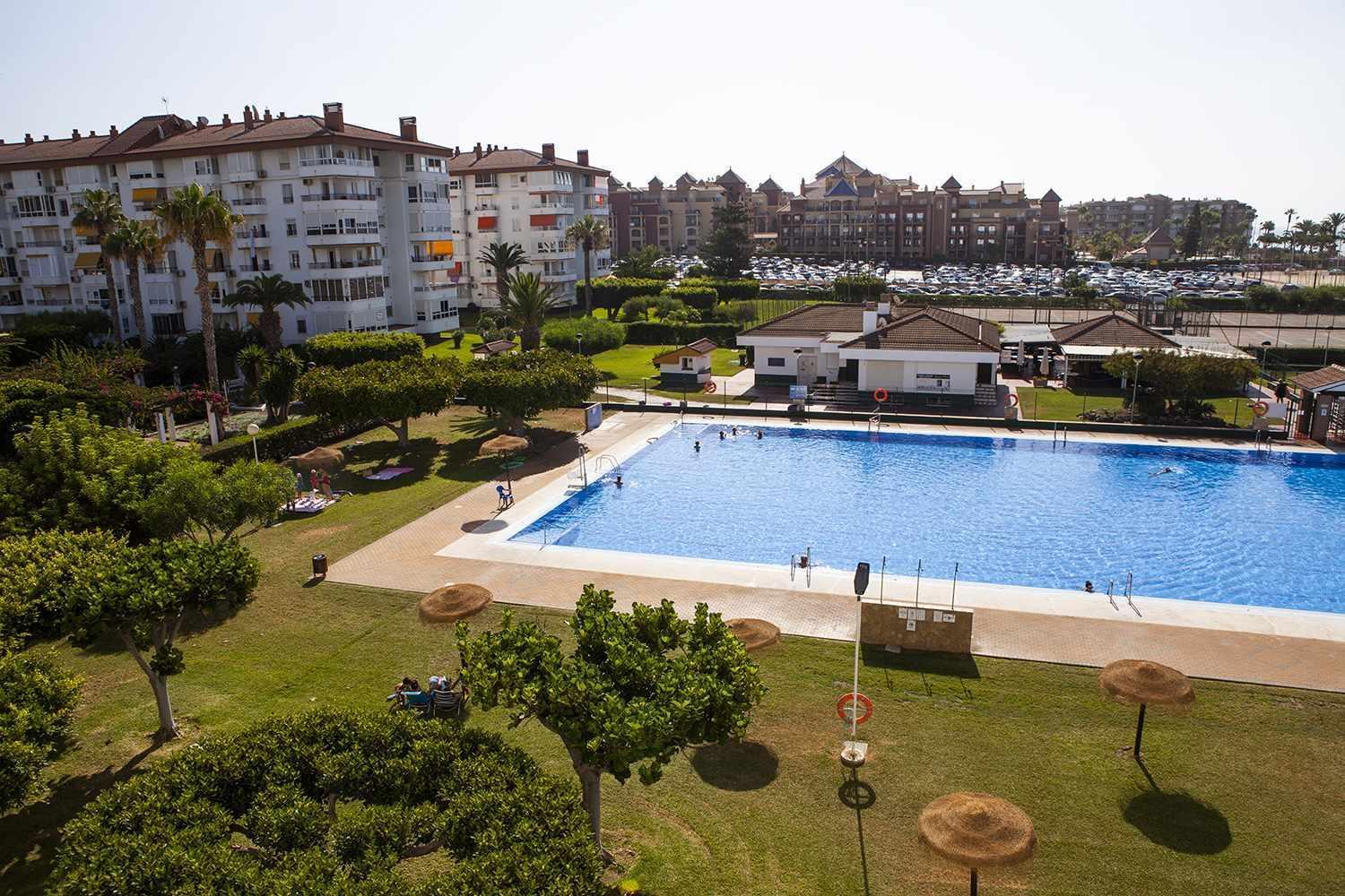 A 100M De Playa Piscina Y Todos Los Servicios Appartement Torrox Buitenkant foto