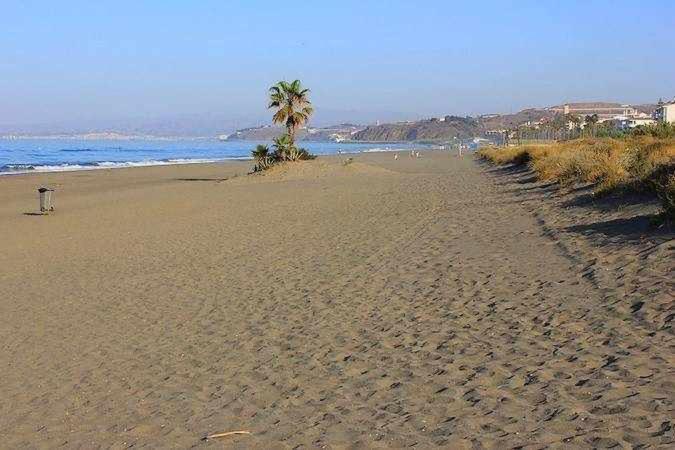 A 100M De Playa Piscina Y Todos Los Servicios Appartement Torrox Buitenkant foto